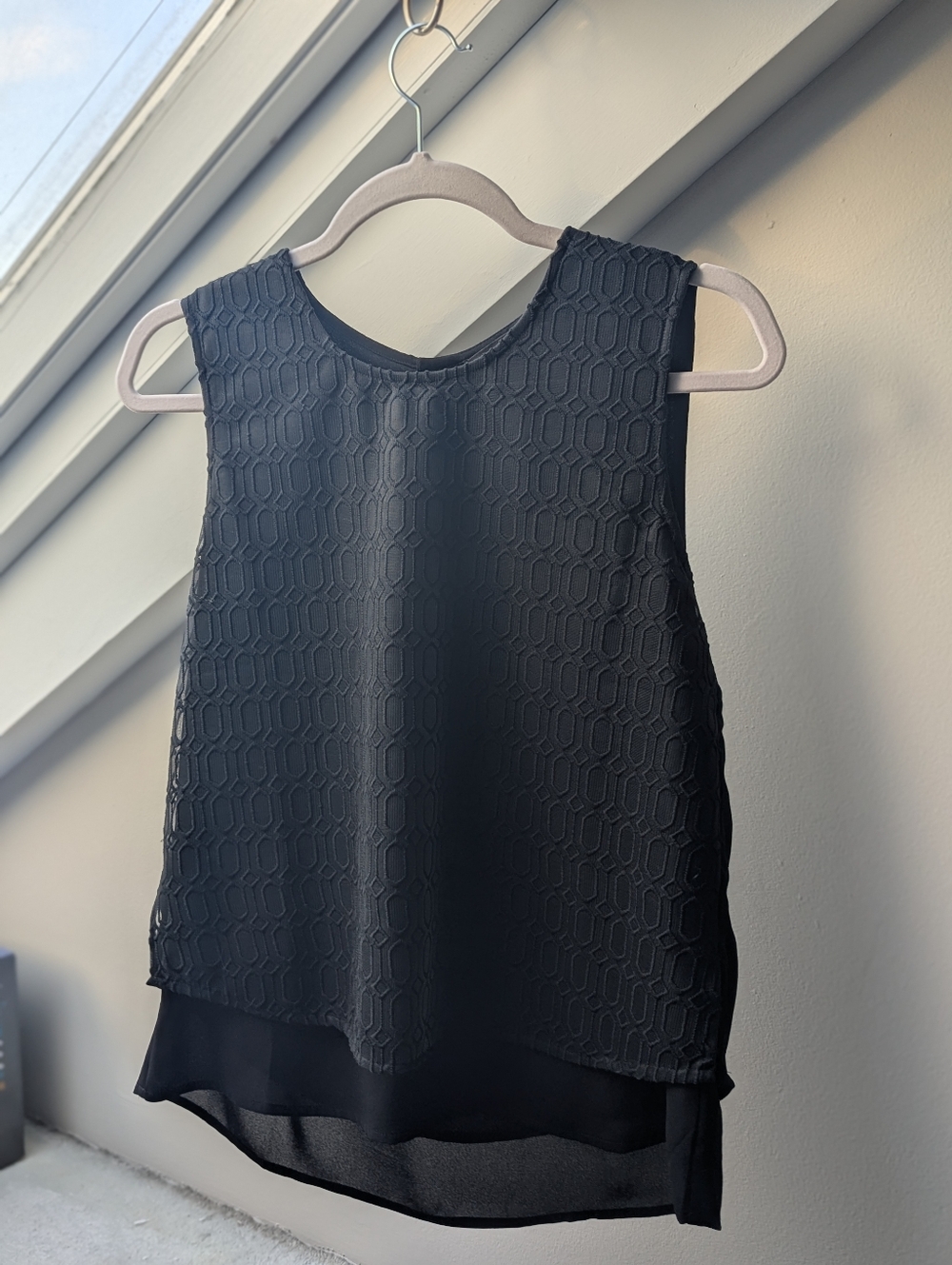 Banana Republic Geometric Pattern Sleeveless Blouse